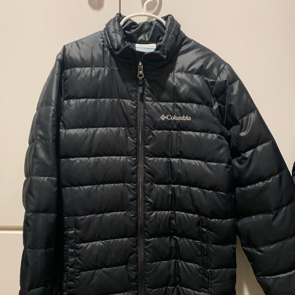 Boys Columbia puffer coat. Size medium